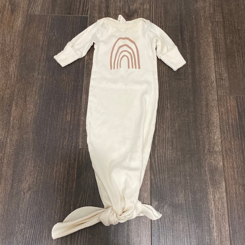 Tenth & Pine 0/3m Gown